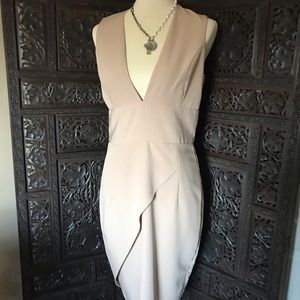 $225 Alexia Admor beige plunging neckline dress S